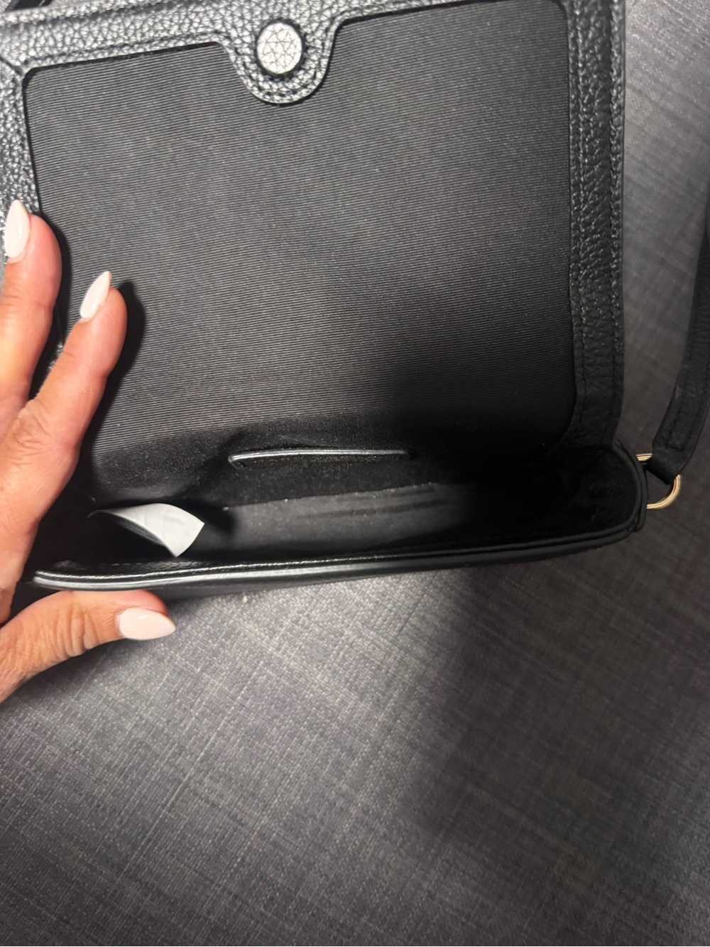 Marc Jacobs Black Pebbled Leather Crossbody with Gold Logo - Picture 6 of 9